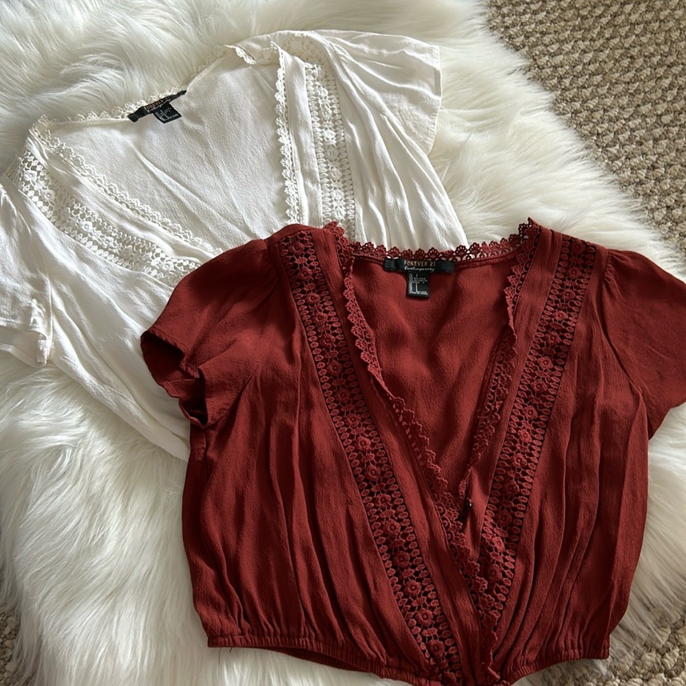 Forever 21 Cropped Floral Buttoned Short Sleeve Shirt